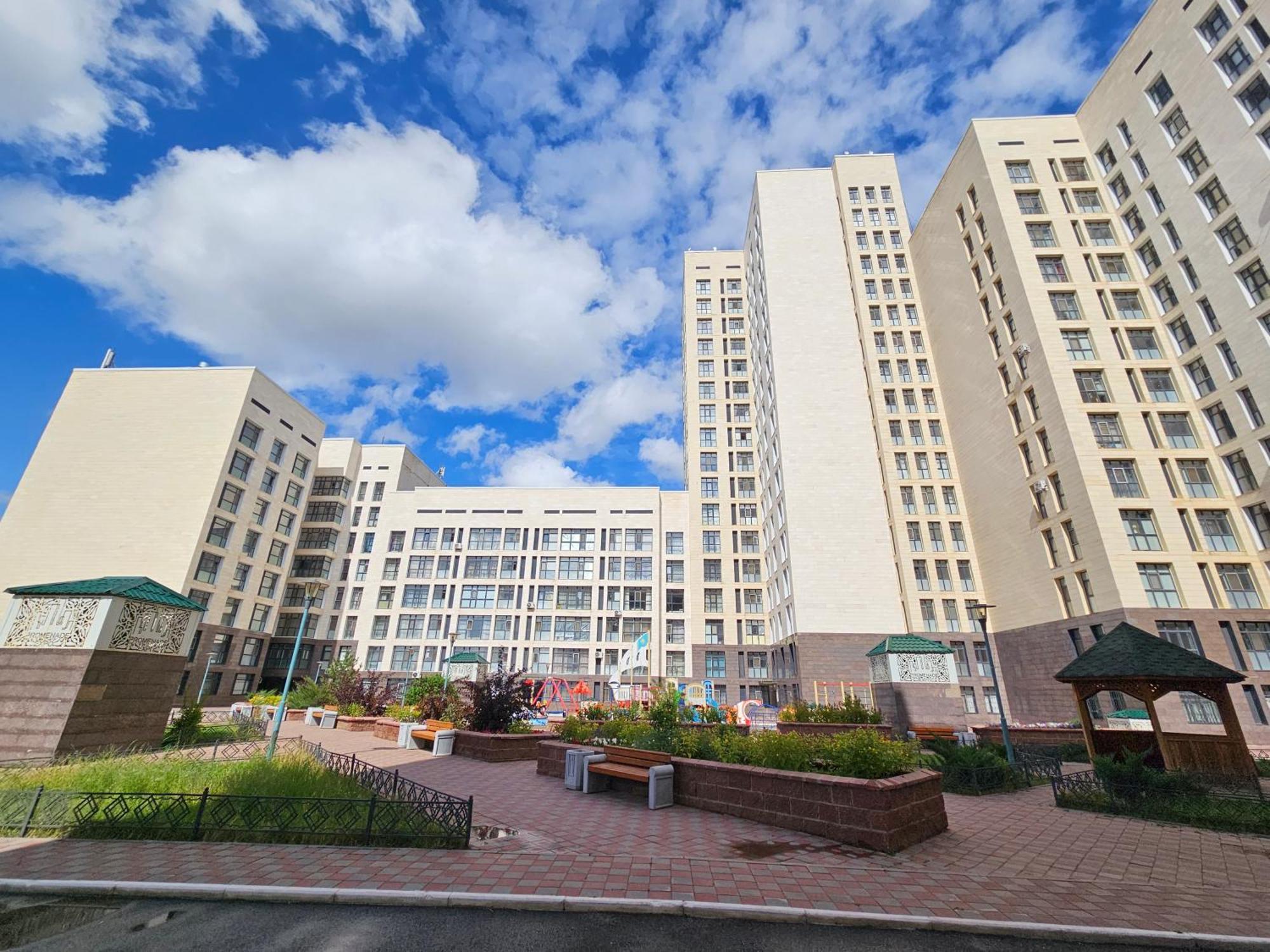 Ernaz Plus Apartments: Promenade Expo Astana Exterior foto